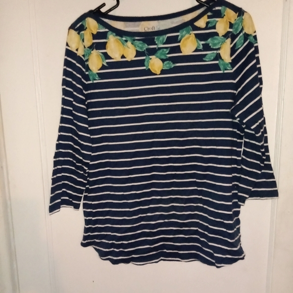 Croft and Barrow sz med sweater - Picture 1 of 3